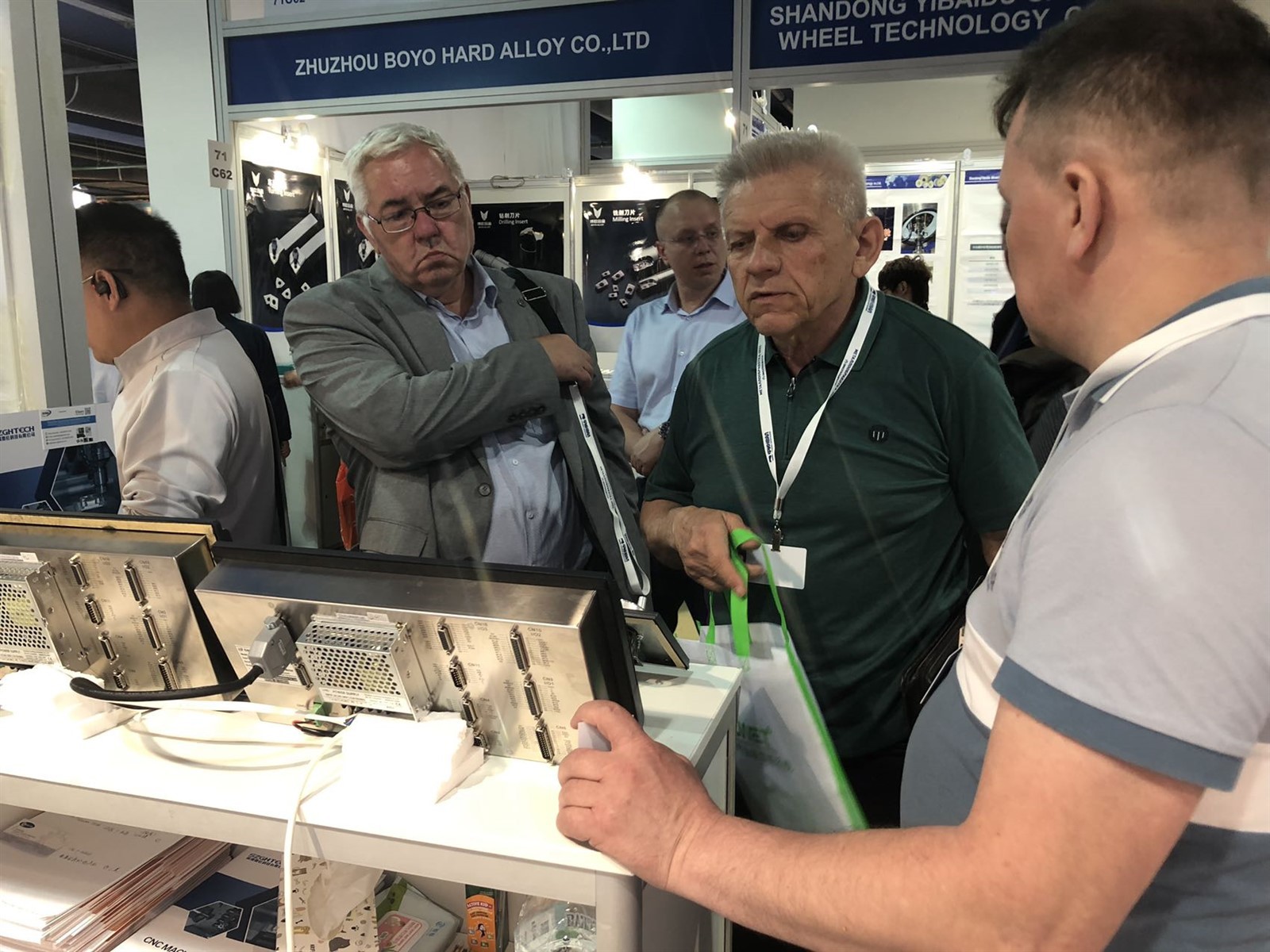 a1cca75f5f3e73f94863c03c3341861